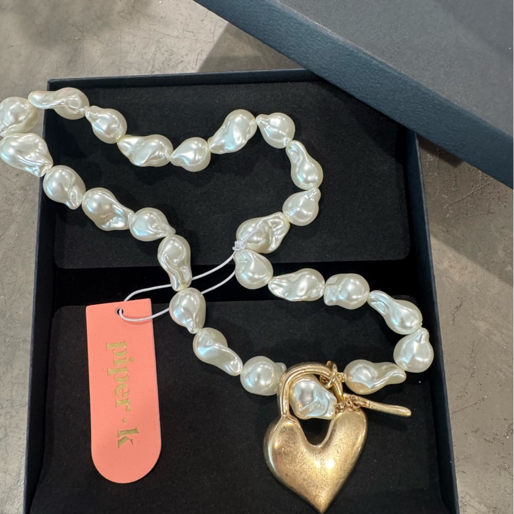 Piper•K Gold Heart Pendant with White Pearl Necklace💛FUN FASHION💛hard to find!!
